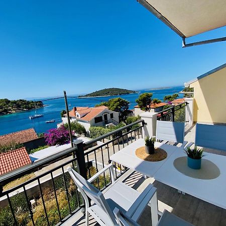 Villa Lemony Maslinica Ngoại thất bức ảnh