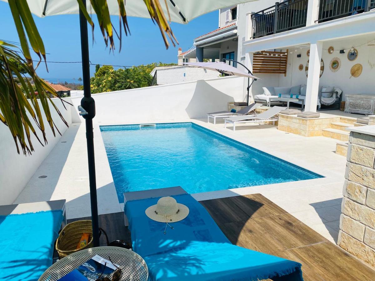 Villa Lemony Maslinica Ngoại thất bức ảnh