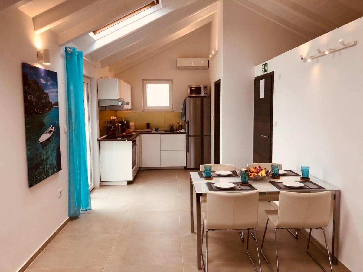 Villa Lemony Maslinica Ngoại thất bức ảnh